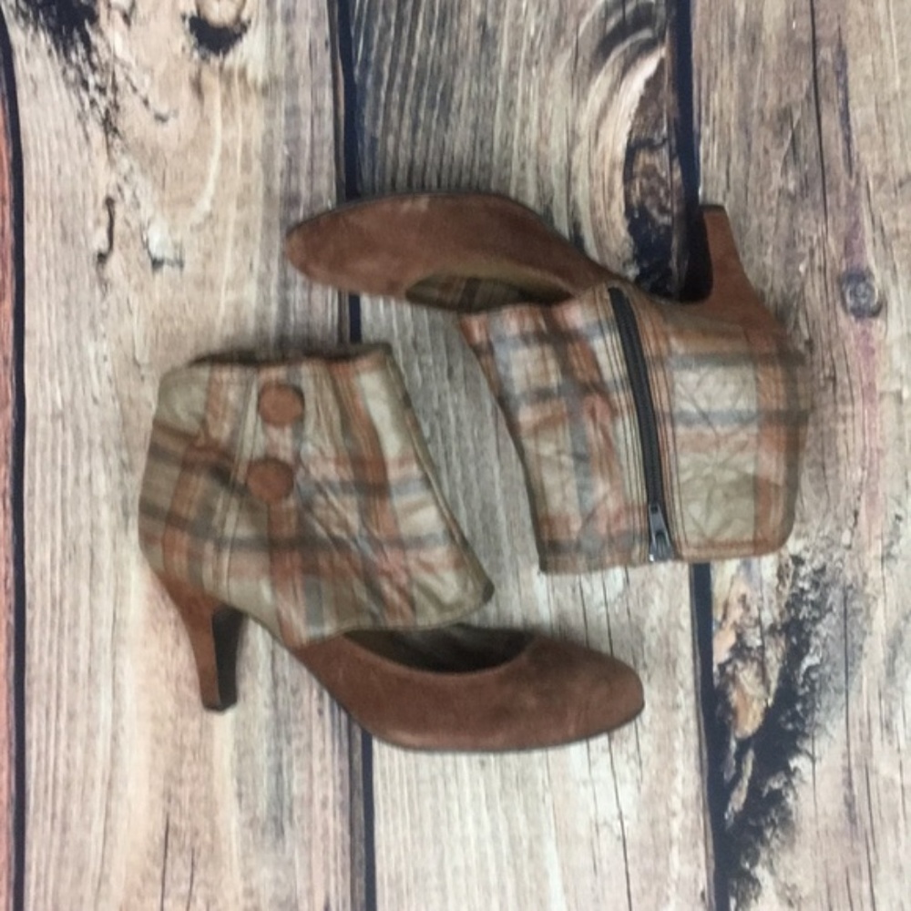 COPY - Vintage Not Rated Booties Size 9
